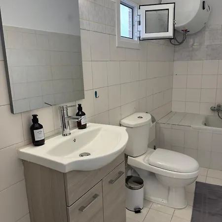 Sofia's Bella Vista Pagoi