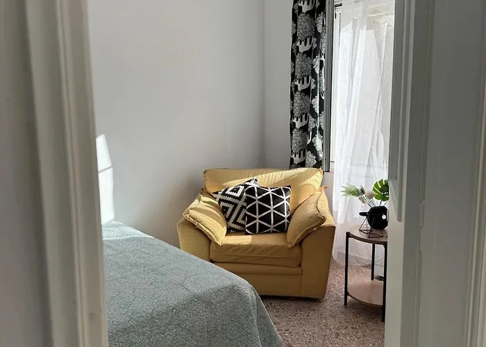 Sofia's Bella Vista Pagoi آغيوس غيوريوس باغون