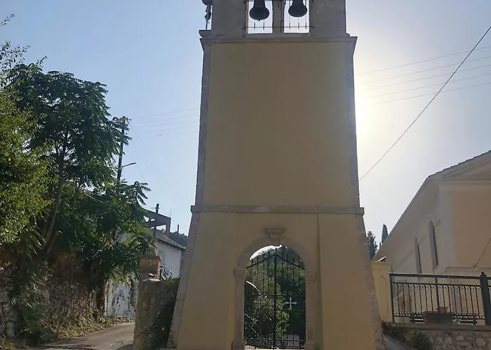 Sofia's Bella Vista Pagoi * Агиос-Георгиос-Пагон