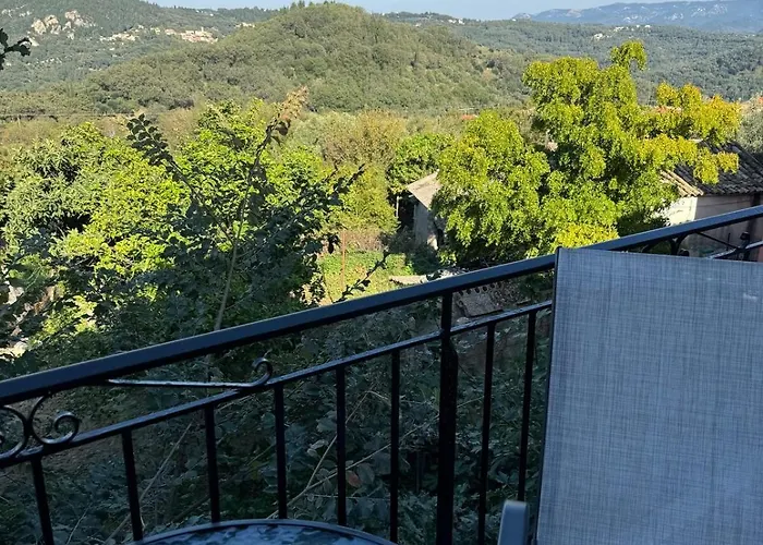 Sofia's Bella Vista Pagoi *