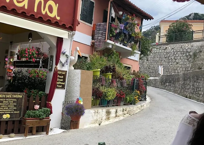 Апартаменты Sofia's Bella Vista Pagoi