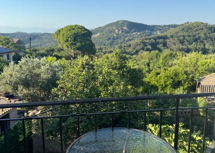 Sofia's Bella Vista Pagoi