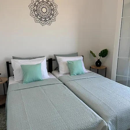 Sofia's Bella Vista Pagoi Apartmán *