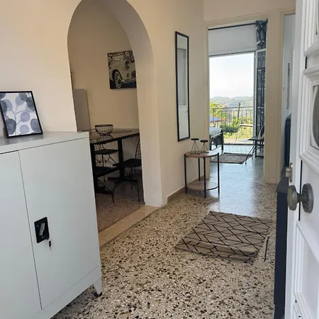 Sofia's Bella Vista Pagoi * Agios Georgios Pagon